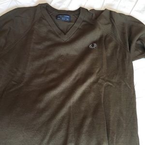 Fred Perry Mens size 42 (med) V-Neck sweater.